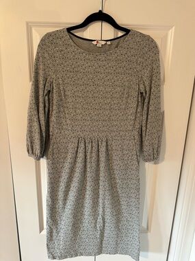 Boden "Penny" Jersey Dress - Heather Gray & Navy Star Print - Size 6L
